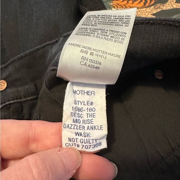 MOTHER Denim Mid Rise Dazzler, Not Guilty, Size 27, EUC - Picture 13 of 13